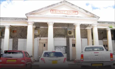 Vol avec violence : un malfrat fracture la main d’une Allemande