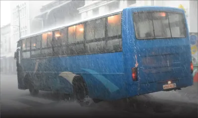 Avis de fortes pluies : «présence accrue de la police» sur les gares routières, selon NEOC 