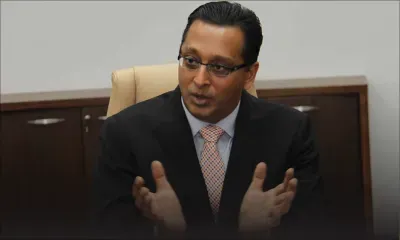 Roshi Bhadain et Akilesh Deerpalsing réagissent sur Facebook