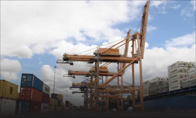 Guerre aux contrebandiers : la douane place le port sous rayons X