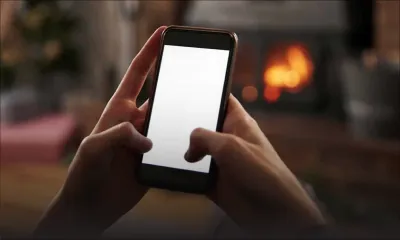 Elle attend son téléphone qui est en réparation depuis plus d’un mois