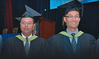 Eshan Dotip et Jerry Lai Cheong King  : deux prisonniers décrochent un diplôme 