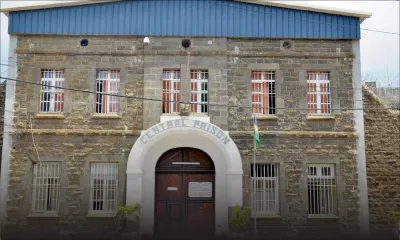 Découverte étonnante : les portables miniatures refont surface dans les prisons 