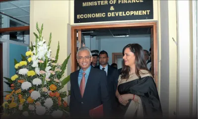  Budget 2016-17: tremplin pour le poste de Premier ministre