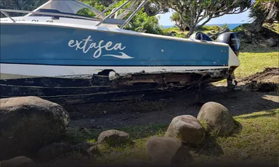 L’Extasea s’échoue à La Réunion : son propriétaire avait notifié sa vente à la Tourism Authority