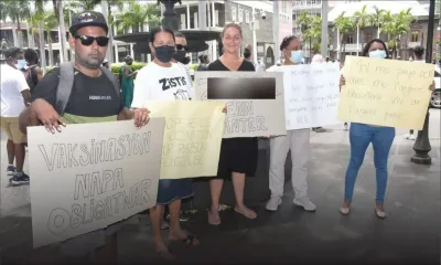 Deux manifestants écopent d’une amende de Rs 2000 pour non-port du masque