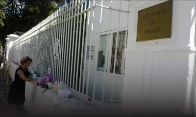 Ambassade de France: défilé de personnalités