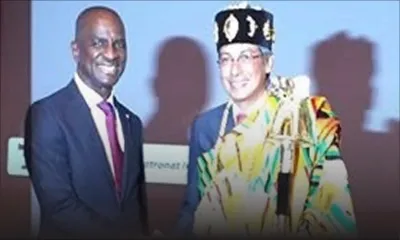 Côte d’Ivoire : Xavier-Luc Duval fait chef de tribu d’Abidjan