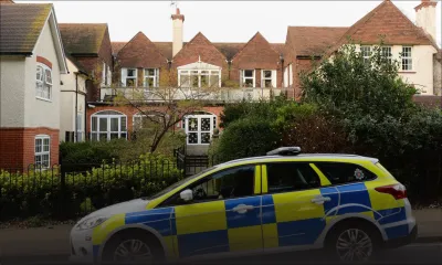 Dans une «home» appartenant au Dr Malhotra en Angleterre: un vieil homme tue sa femme