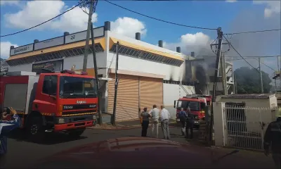 [Vidéo] Pailles : incendie dans un entrepôt de l’ambassade américaine