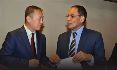 Diplomatie: visite du ministre chinois des Affaires étrangères 