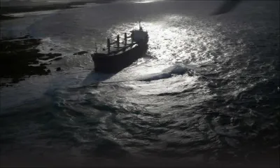 MV Benita : une substance noire dans les eaux de Le-Bouchon intrigue