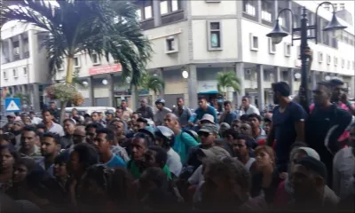 Port-Louis : des marchands ambulants veulent passer la nuit dans la rue