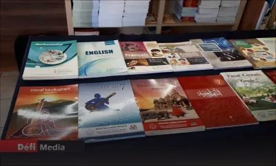 Suggestions pré-budgétaires : l’Association des librairies demande d’enlever la gratuité des manuels scolaires pour les Grades 7 à 9