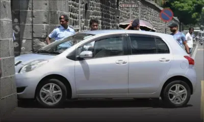 Accident lors d’un examen de conduite - L’aspirante-conductrice: «La policière est fautive»