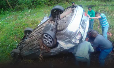 Wooton : une voiture finit dans un ravin