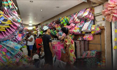 Foule dans les magasins à l’approche de Noël : la fébrilité des derniers achats