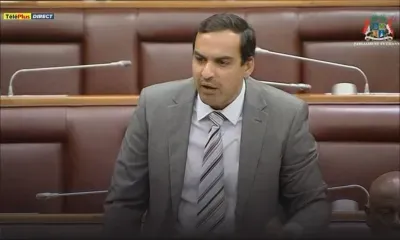 Parlement : «You are an imbecile», lance Paul Bérenger à Adrien Duval