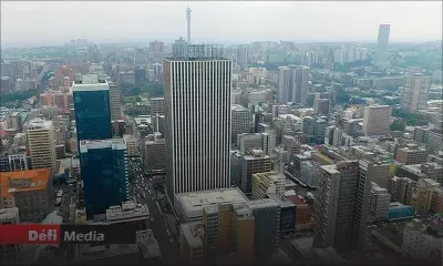 Afrique du Sud: 820 millions d'euros de contrats Covid visés pour corruption