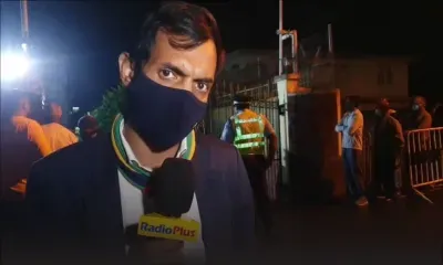 Suivez les réactions des personnes venues rendre hommage à SAJ à La Caverne vendredi soir 