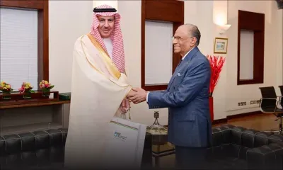 Visite de courtoisie : l’ambassadeur Altemyat rencontre le PM