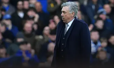 Angleterre: Ancelotti écope d'une amende mais échappe à la suspension