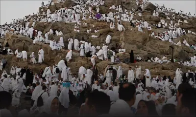Sur le Mont Arafat, les pèlerins accomplissent le rite le plus important du hajj