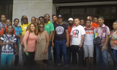 CD piratés: le ministre Dan Baboo sur le terrain lors d’une opération crack-down de la police