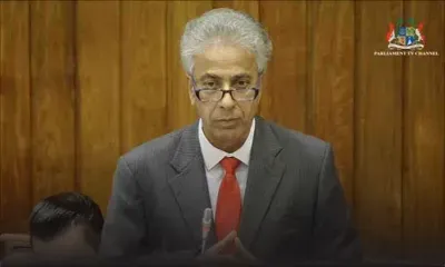 Parlement : l’auto-but d’Arvin Boolell