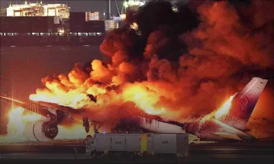 Cinq morts dans la collision de deux avions à l'aéroport de Tokyo-Haneda