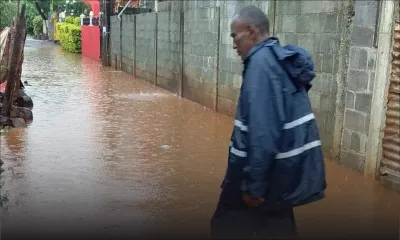 [En images] Avis de fortes pluies : accumulations d'eau à Bambous
