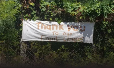 Covid-19 : une banderole d’encouragements à l’intention de nos « frontliners »