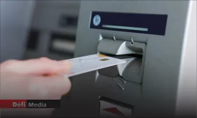 Confinement – Banques : les guichets automatiques opérationnels