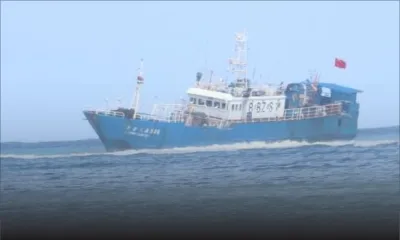Naufrage à Pointe-aux-Sables : priorité au pompage d’huile et à la remise à flot du navire chinois