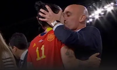 Baiser forcé à une footballeuse espagnole : "un geste inacceptable" et "des excuses insuffisantes", selon le PM espagnol