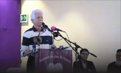 Bérenger : «Mo fier parski enn dinozor lapat prop, mwa sa!»