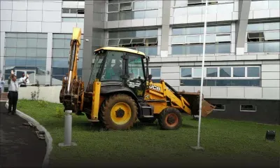 La JCB utilisée par Hansley Neptune pour prendre la fuite saisie par l’Icac