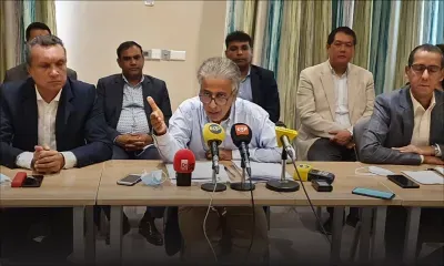 « Enn sitiasyon diktatorial, san dir kan sa bann mezir tranzisyon termine », déclare Boolell