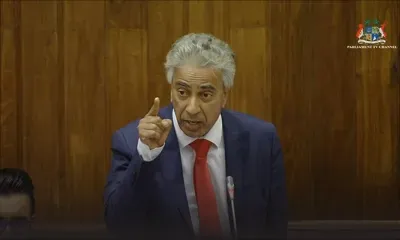 Parlement : Arvin Boolell lance «Go to hell»...