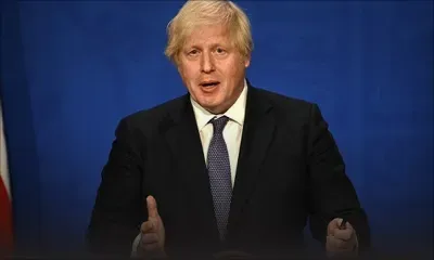 Covid-19: Johnson forcé de s'isoler