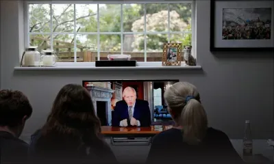 Londres prolonge le confinement, vise une réouverture des écoles et magasins début juin