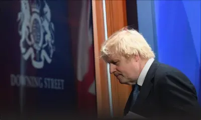 De plus en plus isolé, Boris Johnson se bat pour sa survie
