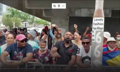 [Vidéo] «Libérez Bruneau ! Bruneau innocent !», scandent quelques personnes devant la New Court House