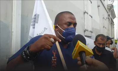 Bruneau Laurette : « Apartir lindi nou pe ale lor ene fuel strike...»