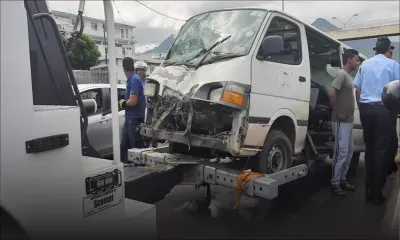 Camp-Chapelon : un blessé dans une collision entre un bus et un minibus