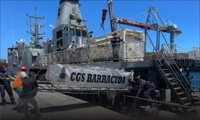 Covid-19 : Le CGS Barracuda achemine sept réservoirs d’oxygène de la Réunion à Maurice