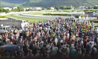 Les personnes présentes aux funérailles du jockey Juglall ont été sensibilisées quant aux risques sanitaires, selon la police