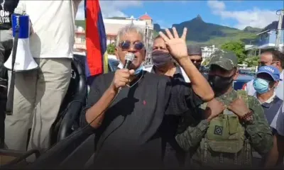 Port-Louis : en direct le «rallye de protestation» de la Plateforme contre l’augmentation du prix des carburants