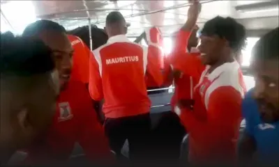 JIOI 2019 - Football : le Club M débarque à l'hôtel dans une bonne ambiance à deux jours de son match contre les Seychelles