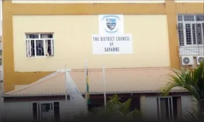 Leur fils blessé en marchant sur un trottoir : Un couple perd son procès contre le Conseil de District de Savanne